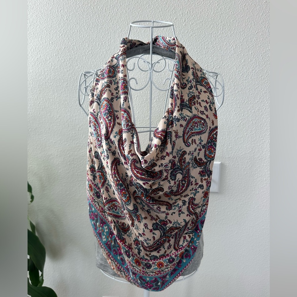 Paisley Print Halter Top - Picture 3 of 12